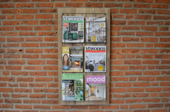 Tijdschriftenrek steigerhout ongelakt met draadstaal